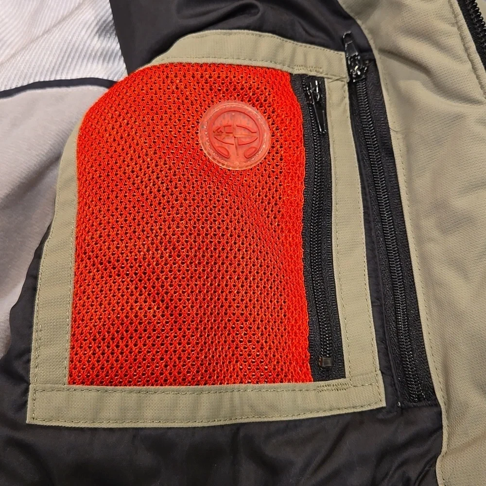 MARKER BOY'S SKI WINTER JACKET. SIZE 10 FLAW.